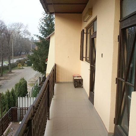 Orchidea Apartman Tata Bilik gambar